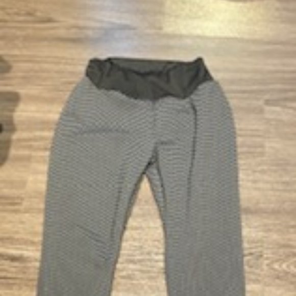 3 Pairs of BomButt Leggings, Size Small - Picture 2 of 9